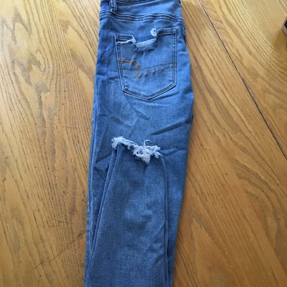 [SOLD] American Eagle Distressed Hi-Rise Jegging - Picture 2 of 6